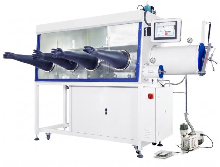 Glove Box (4 Eldivenli, 1800mm) | Bilimsel Araştırma Ekipmanları - LabMateryal